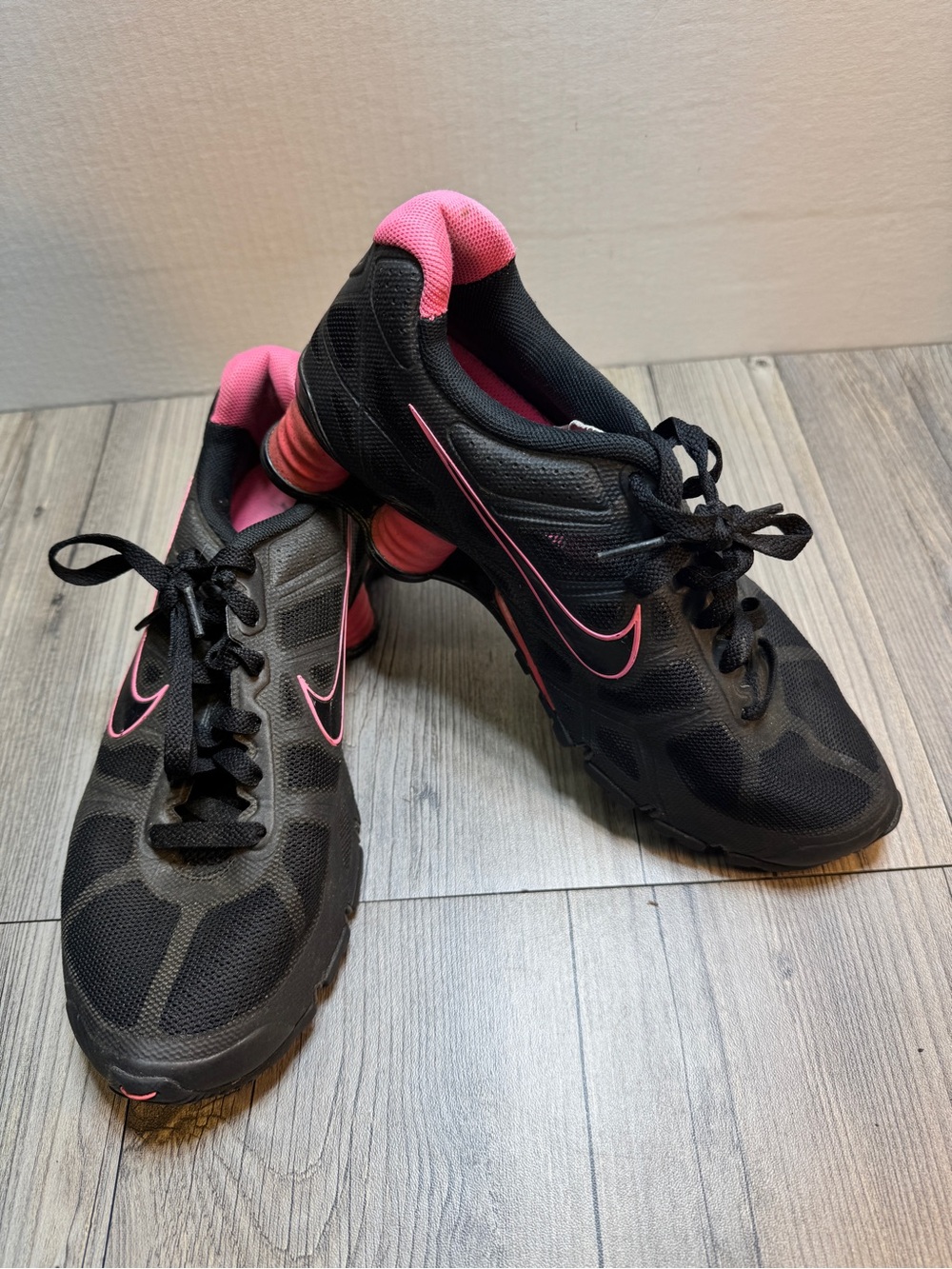 Nike Shox Turbo Black Pink Running Shoes  454165-006 Women’s Size 8.5